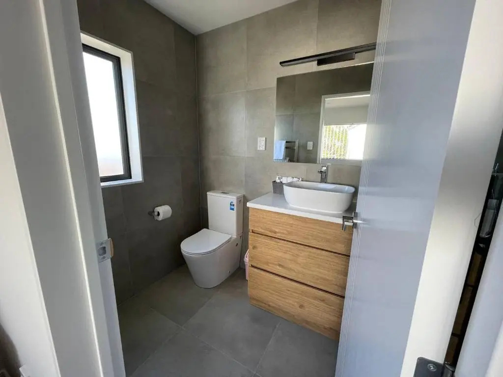 4 bedroom home fully furnished in Papakura, Auckland