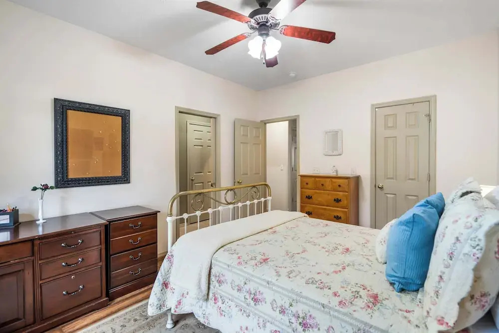 The Charming Retreat For 6!