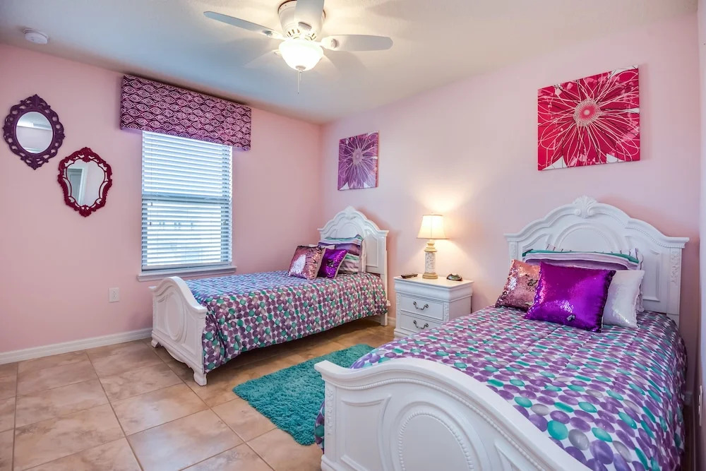 Townhome W/private Pool & Free On-site Water Park!