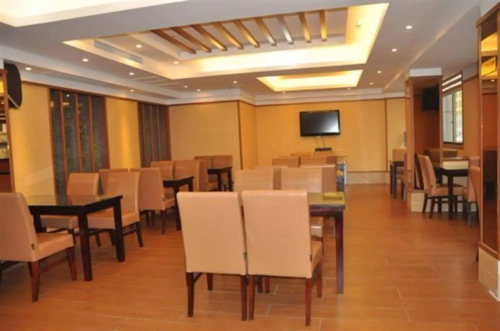 Yiwu Ruifeng Hotel