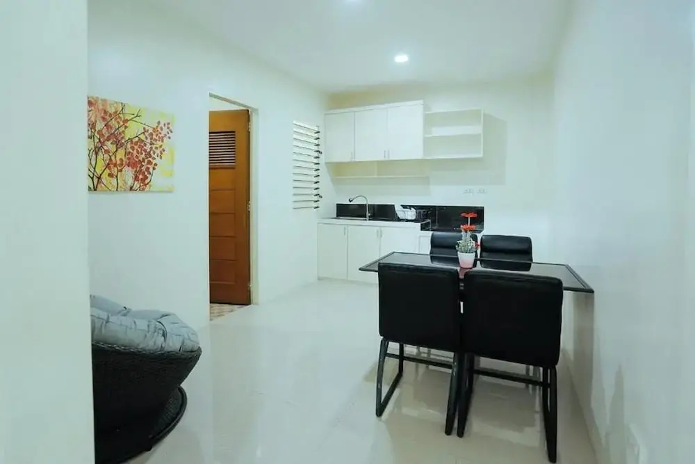 LJENJ Apartelle near Clark Airport