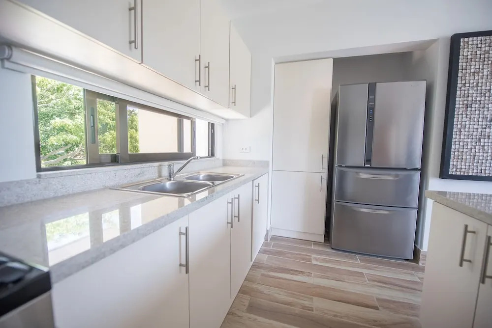 Los Cocos Residences