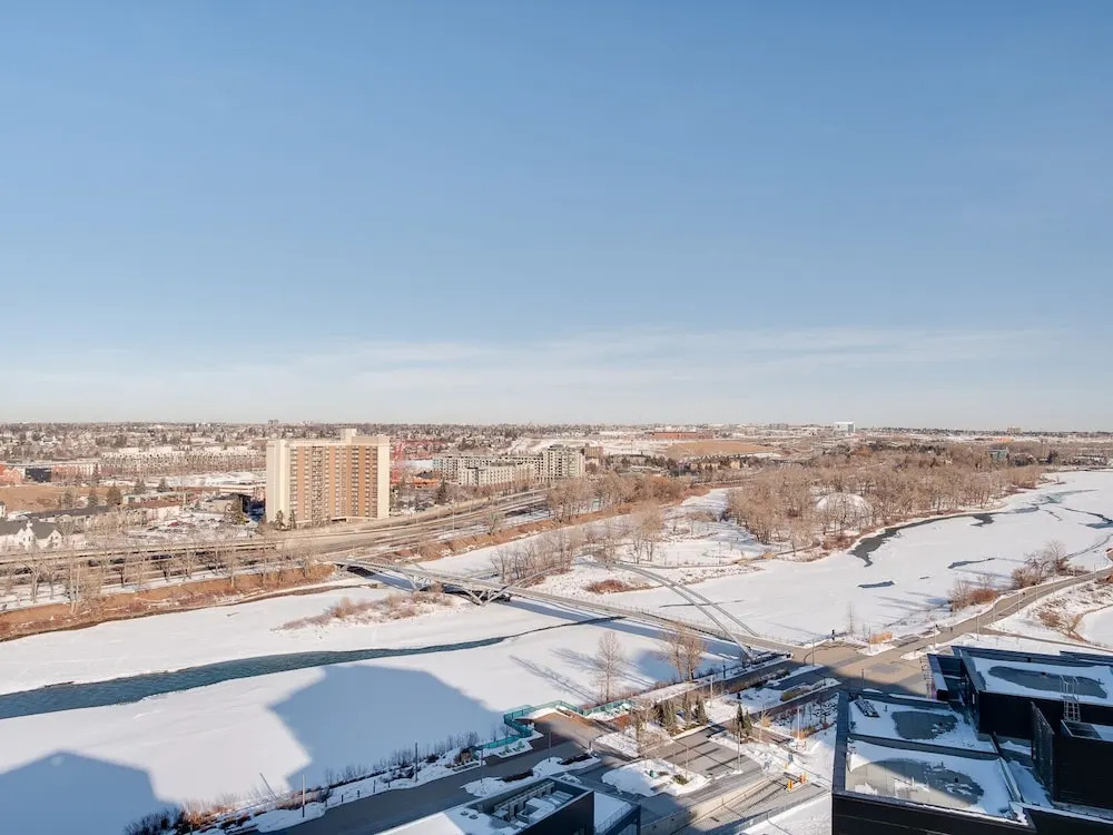 Sweeping Views Luxury 2BR Suite