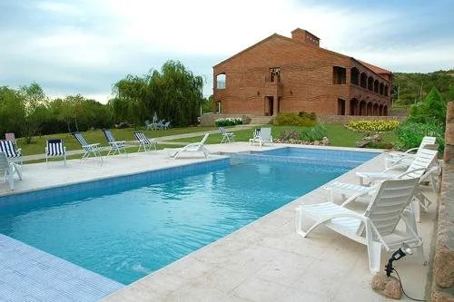 La Barraca Resort