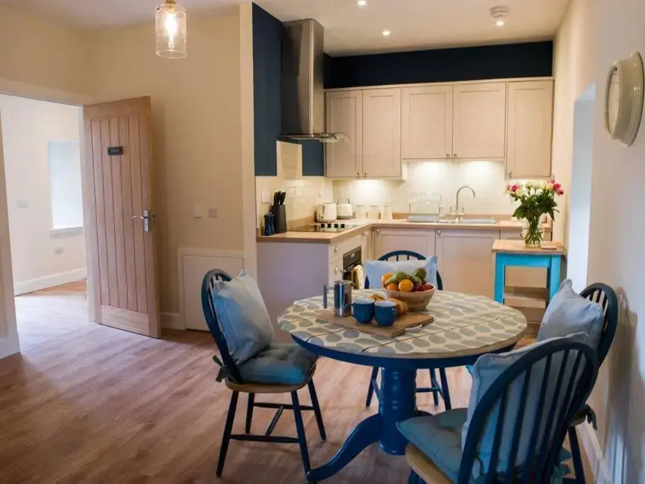 Stunning Edinburgh 1820s stables converted house