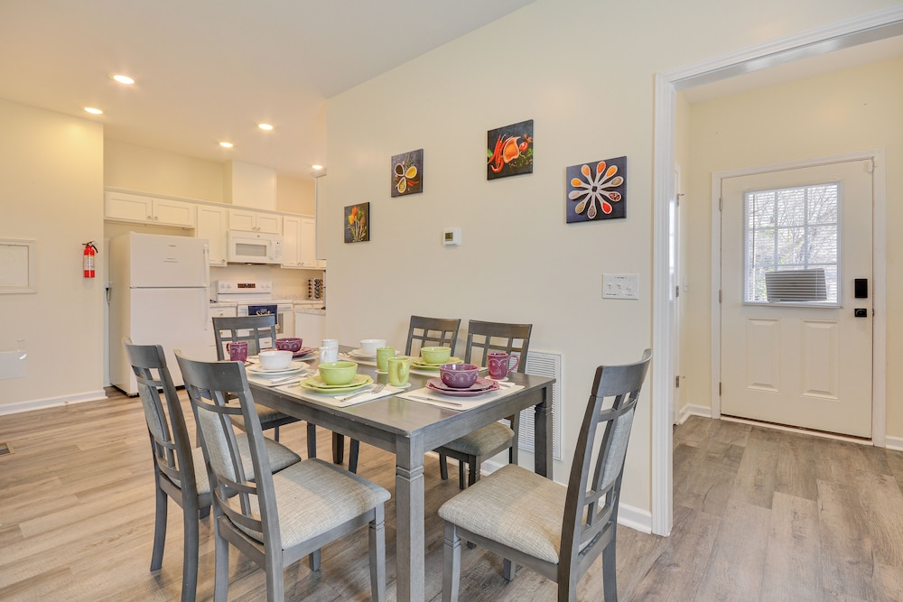 1 Mi to Downtown Greensboro: Newly Built Home!