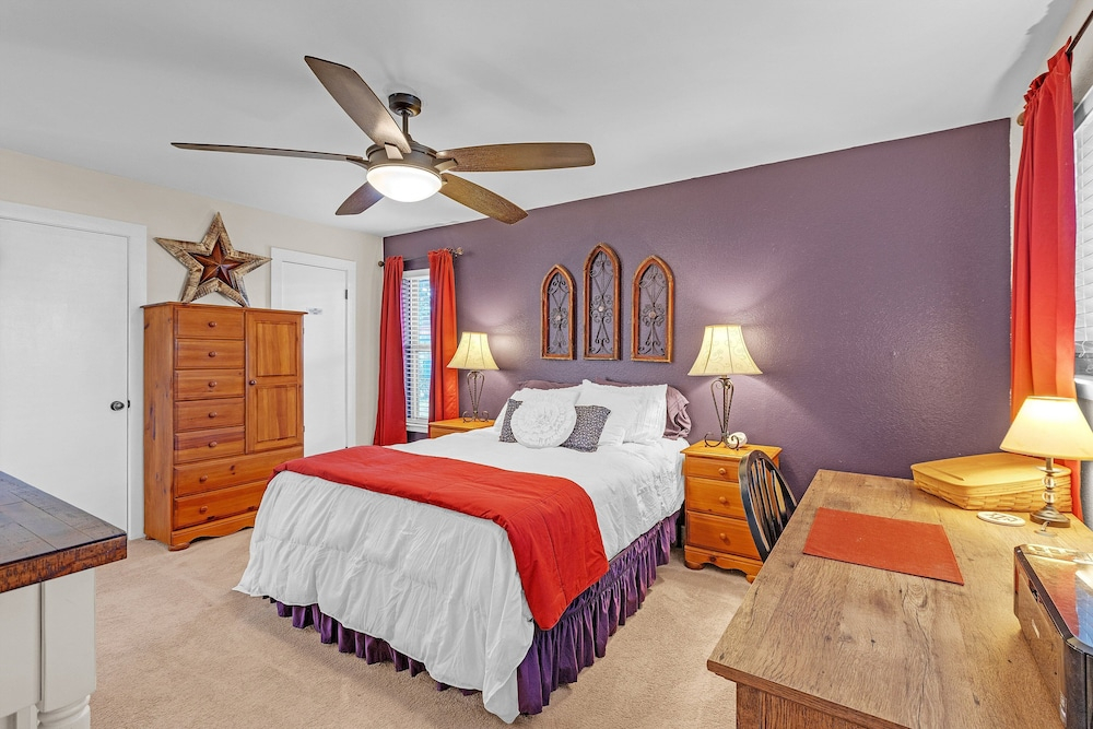 Dean's Retreat At Georgetown 3 Bedroom Home