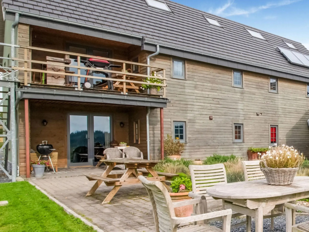 Comfortable and spacious apartment with cosy terrace and fabulous view