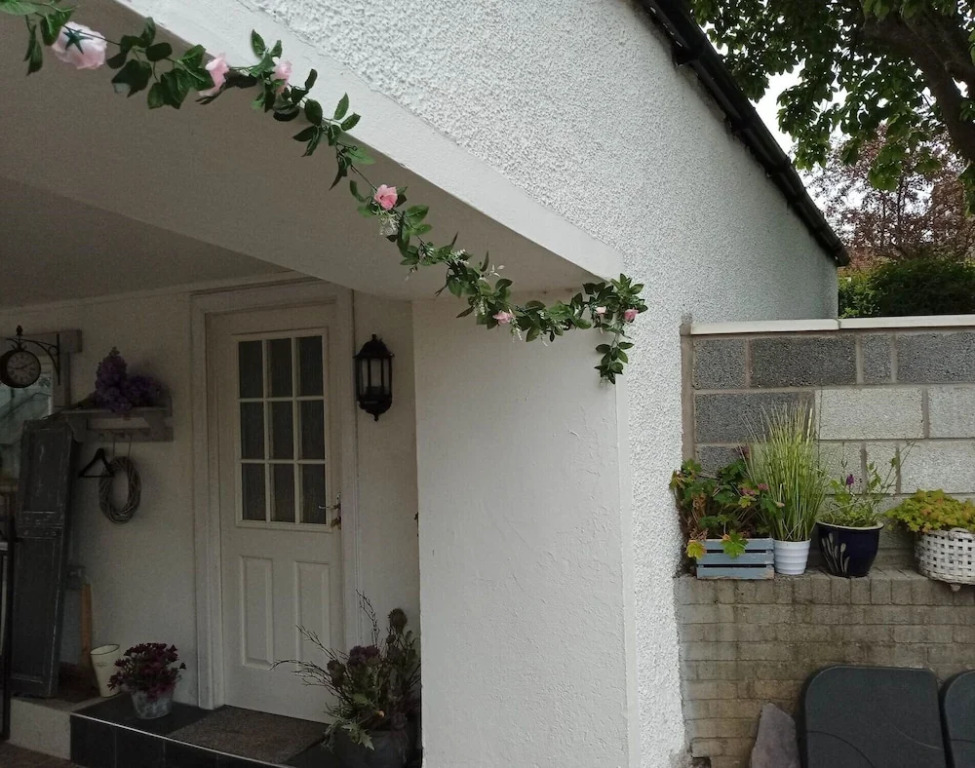 Close to the Seaside - Sleeps 4/free Wifi/parking