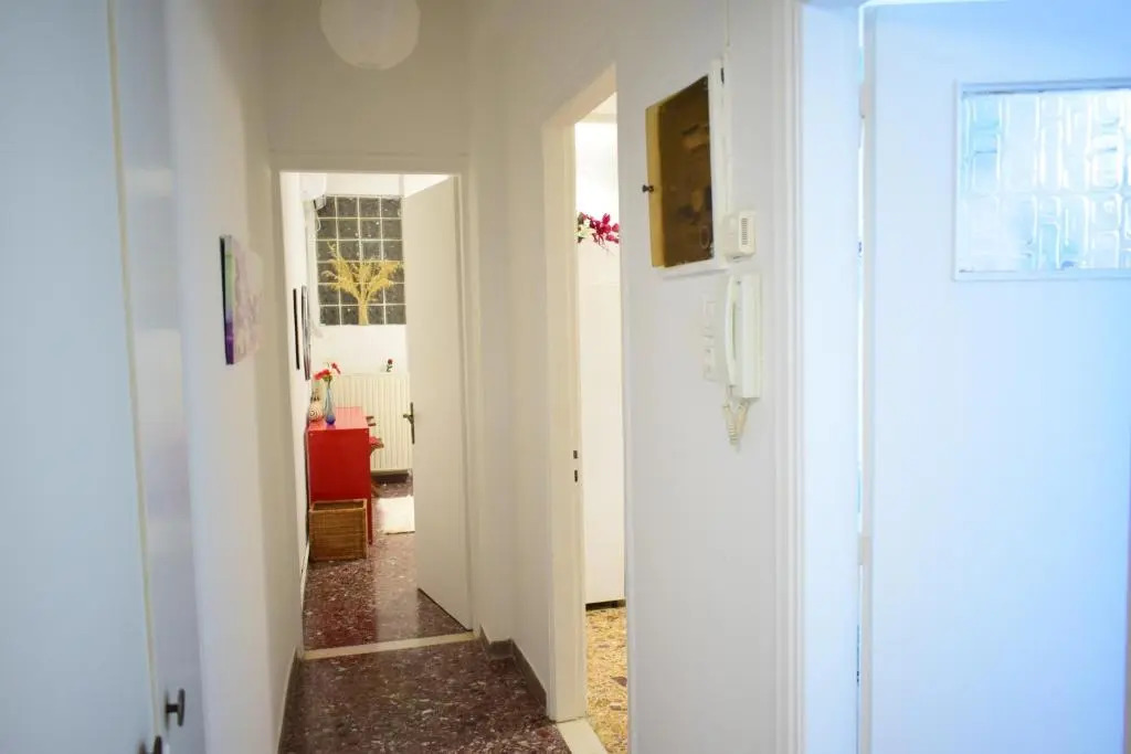 Antonia's 2bedroom with garden and private parking by MK