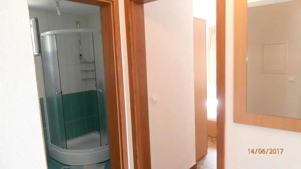 Apartment With 4 Bedrooms in Gdinj, With Wonderful sea View and Enclos