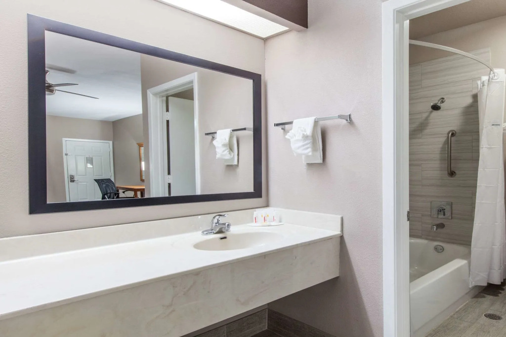 Grand Villa Inn Galleria