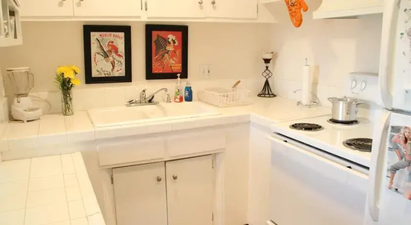 Chic Flat in Los Angeles!