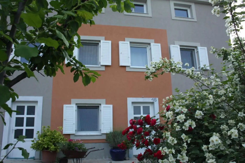 Orange Cube Apartment