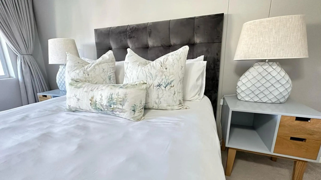 The Paper Fig House - greenpoint mews 17