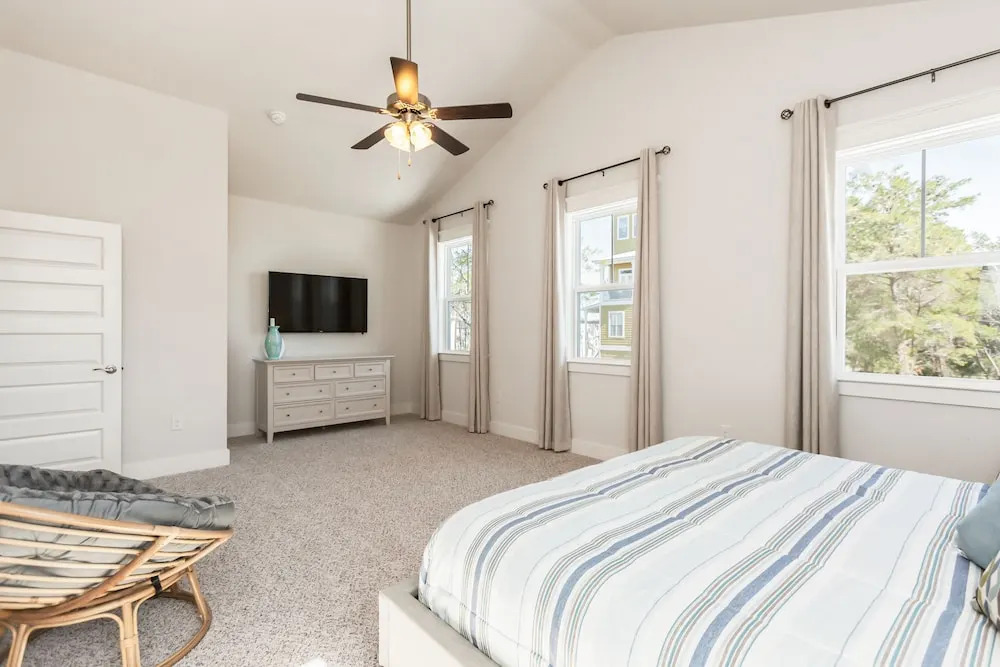 Grande Pointe Home 4 Bedrooms 2.5 Bathrooms Home