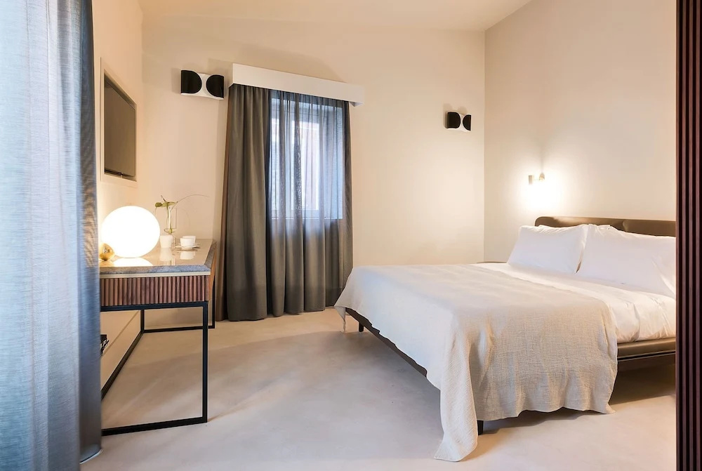 Byssus Suites