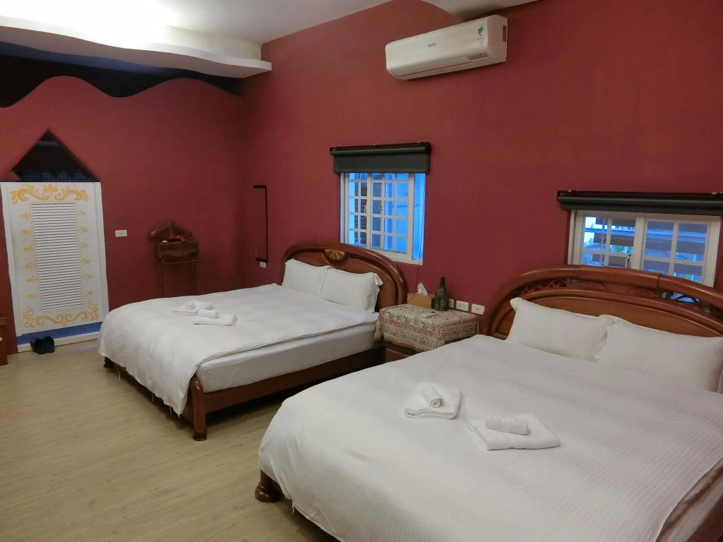 DreamButterfly Pet & Nature Hostel
