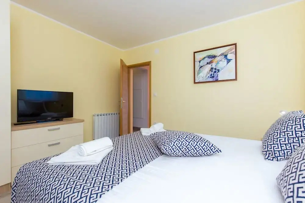 Luxury apartments Kostrena with pool