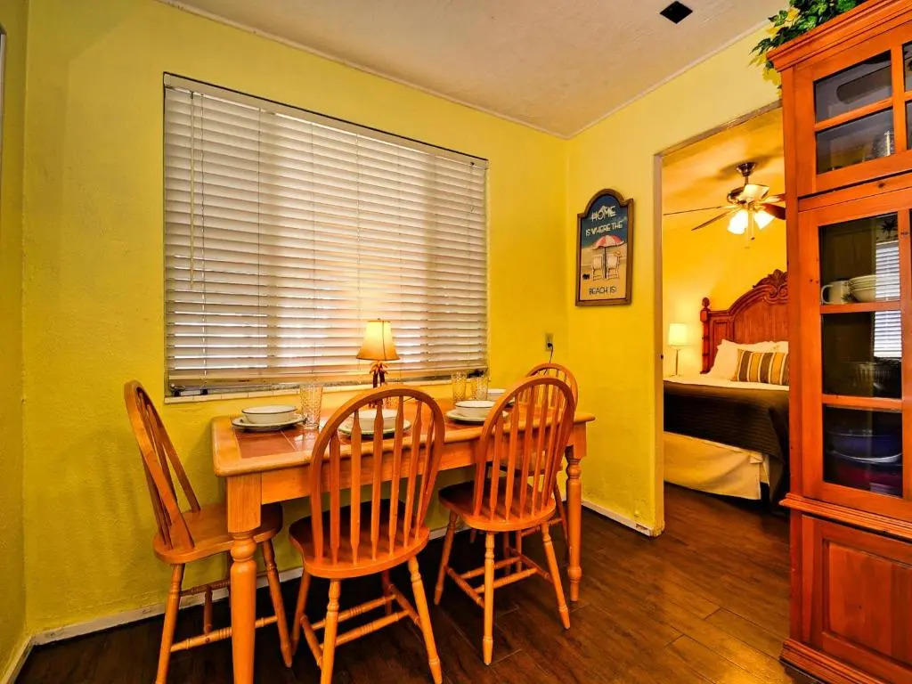 Palm Place 1 - Sabal Palm Beach getaway 624