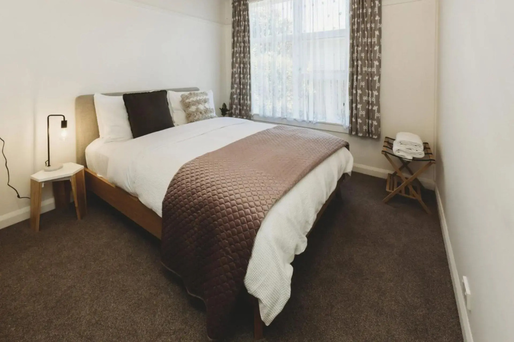 Ropiha Retreat - close to Fitzroy Beach paradise