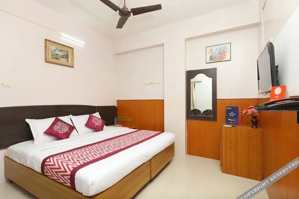 Hotel Laila Palace by OYO Rooms