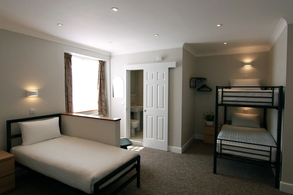 Lords Hotel