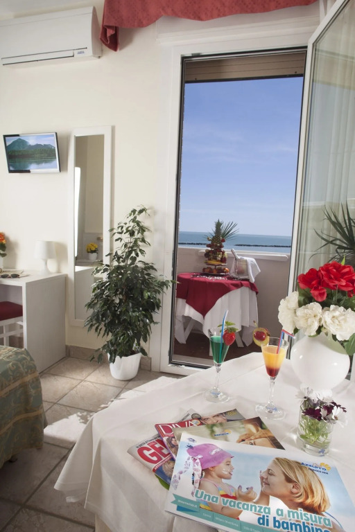 Family Hotel Marina Beach