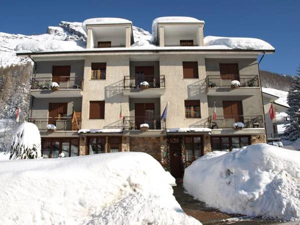 Hotel Trois Etoiles