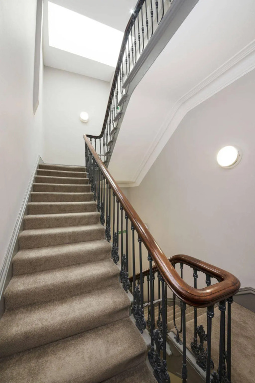 Beehosting Belfast Limited - St Thomas Hall
