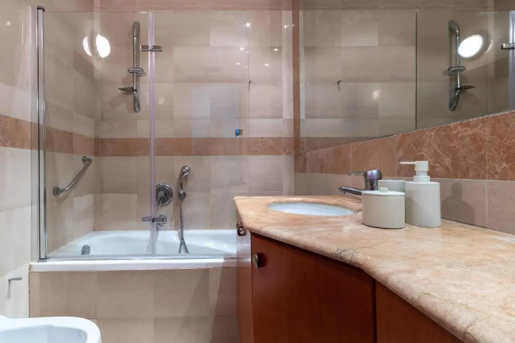 Cosy Studio in Mamilla, free parking up to 5 ppl