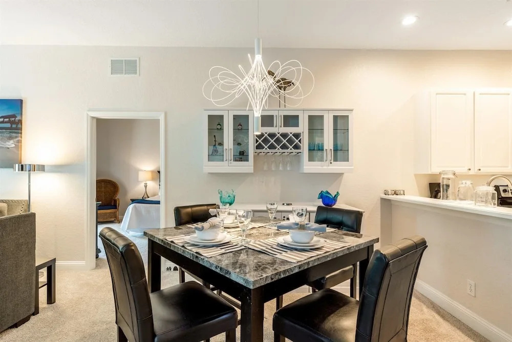 Fabulous modern 3 bed condo in Bahama Bay resort - Villa #493