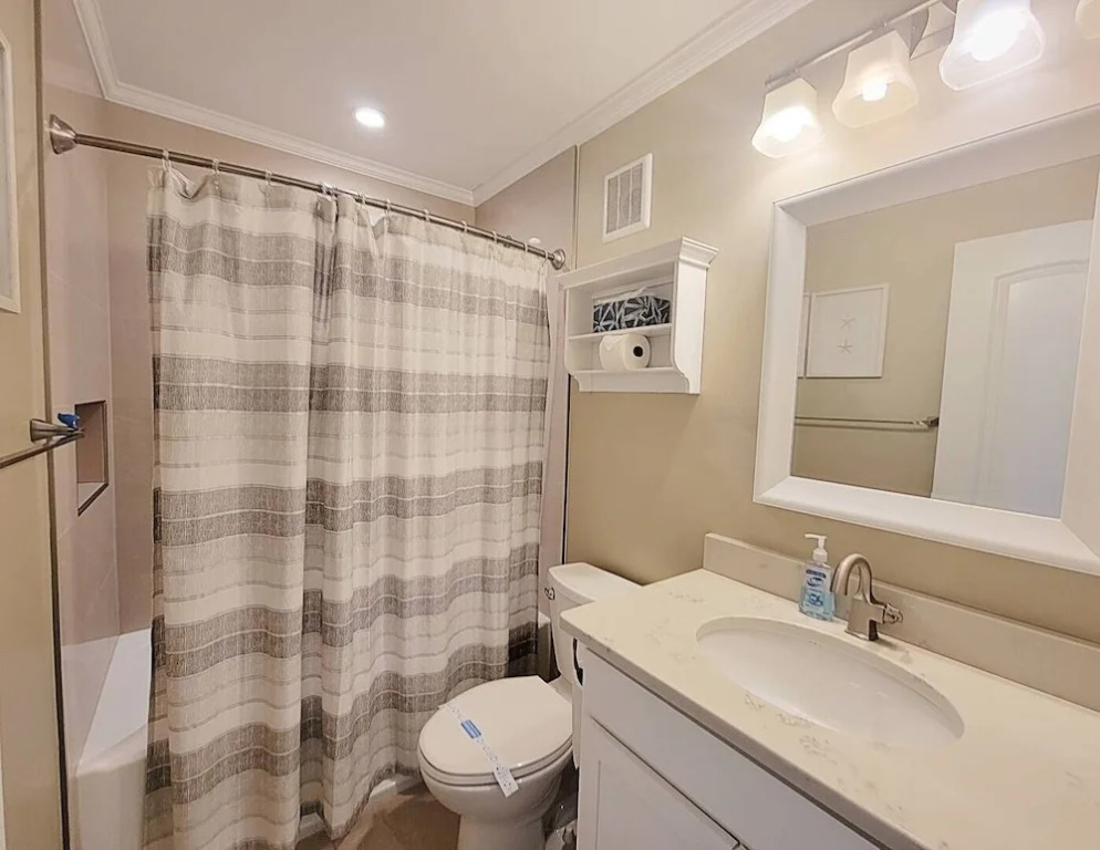 Tilghman Beach And Racquet Club 321 3 Bedroom Condo by RedAwning