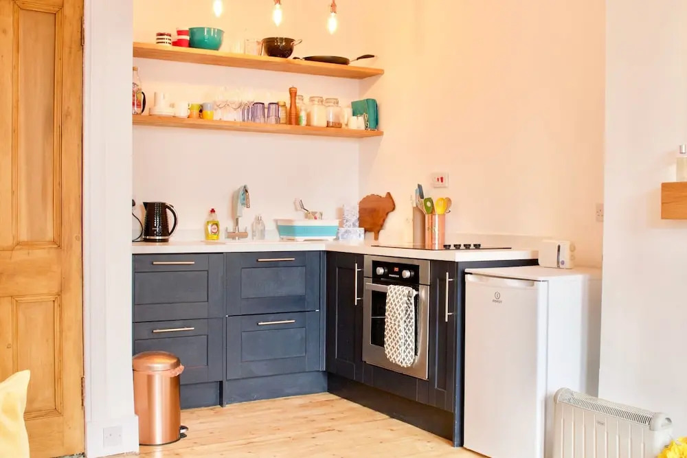 1 Bedroom Flat Near Holyrood Park