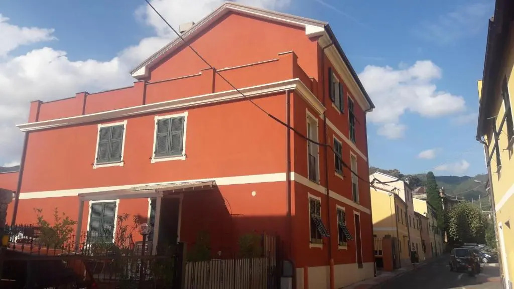 Gloria House