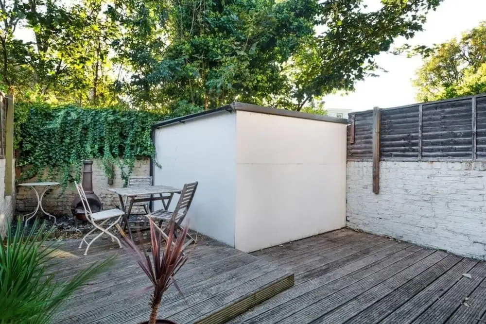 Cosy 2bed Skylight Apt W/patio in Clapham Junction