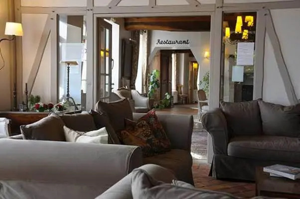 Hostellerie de la Tour dAuxois