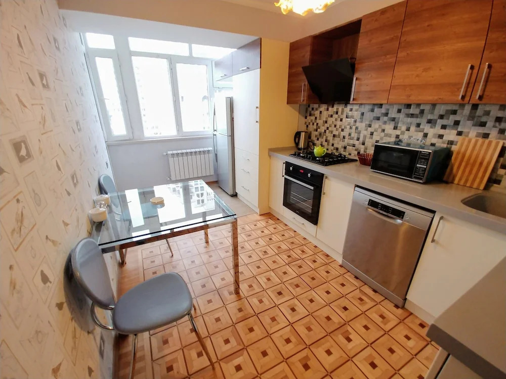 Deluxe Apartment with Sea and F1 view