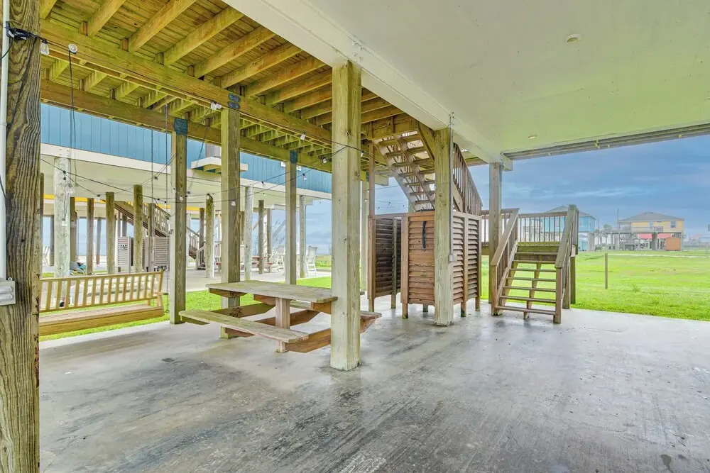 Gulf Views: Beachfront Bolivar Peninsula Escape!