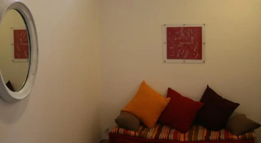 Apartment 25