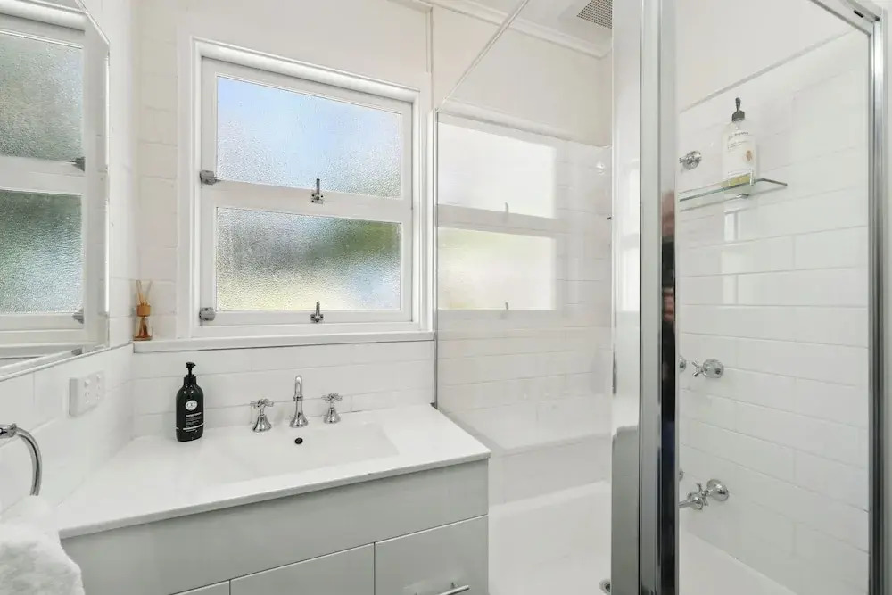 Coningham Beach House - 3 Bedrooms