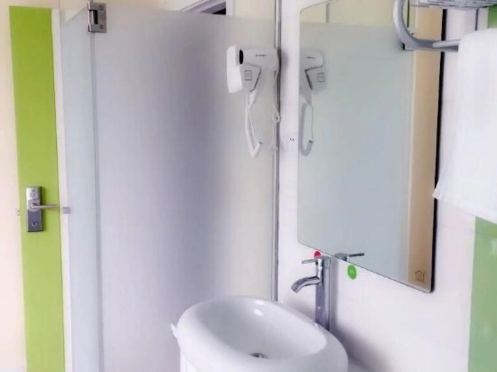 Heng 8 Chain Hotel Shengzhou Sihai Road