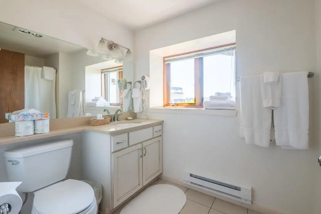 Harbor Guest House
