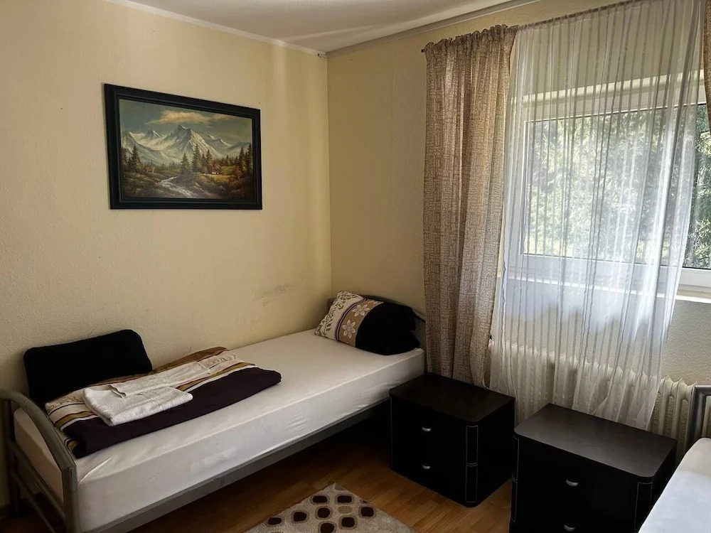 WG-Hostel