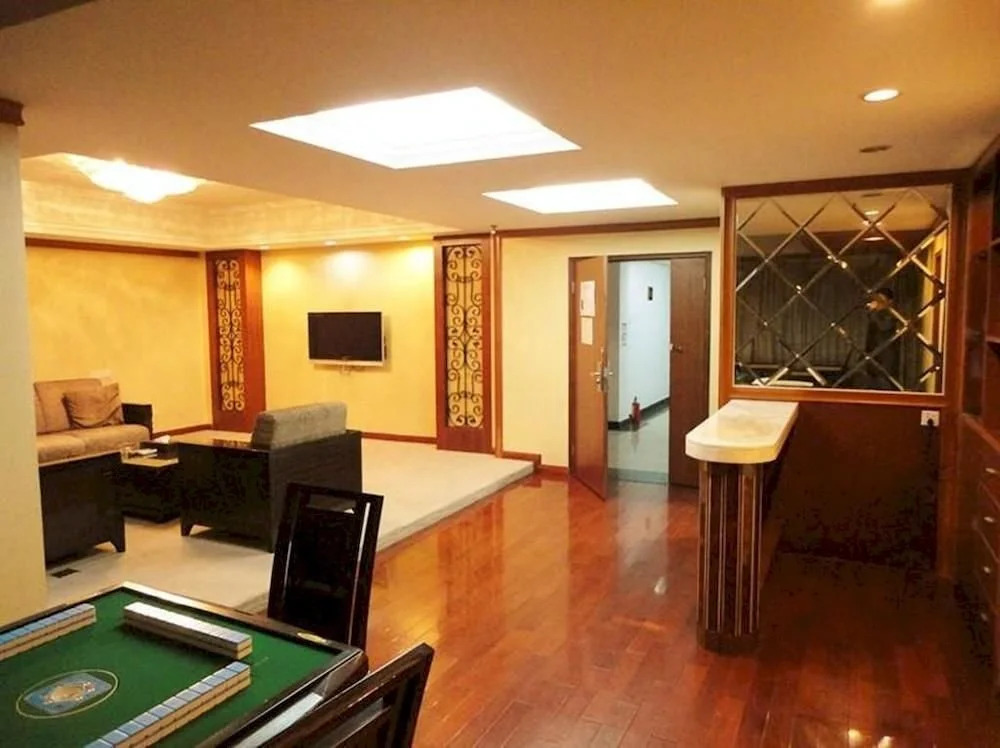 Danxia Hot Spring Holiday Resort Shaoguan