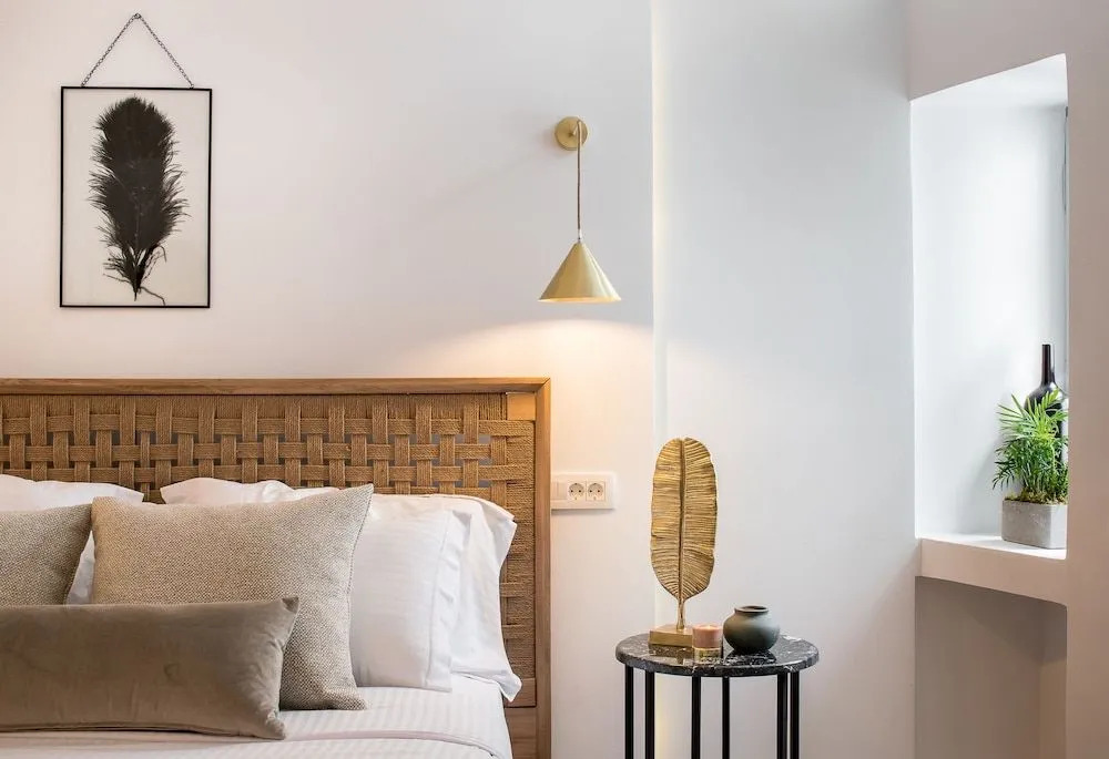 Amelot Art Suites
