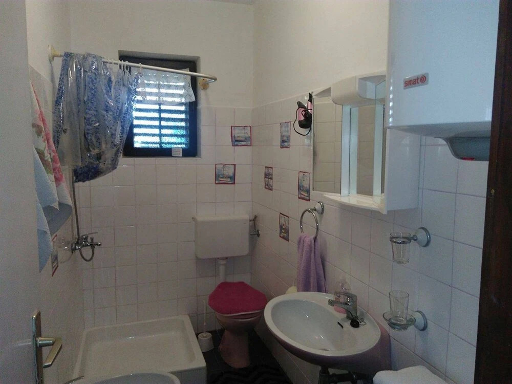 Apartment With 2 Bedrooms in Mali Lošinj, With Wonderful sea View and