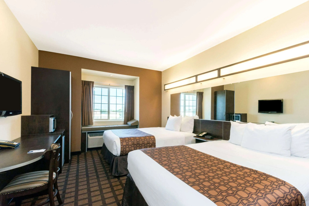 Microtel Inn and Suites Eagle Pass
