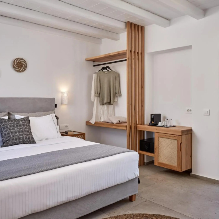 Ionic Suites