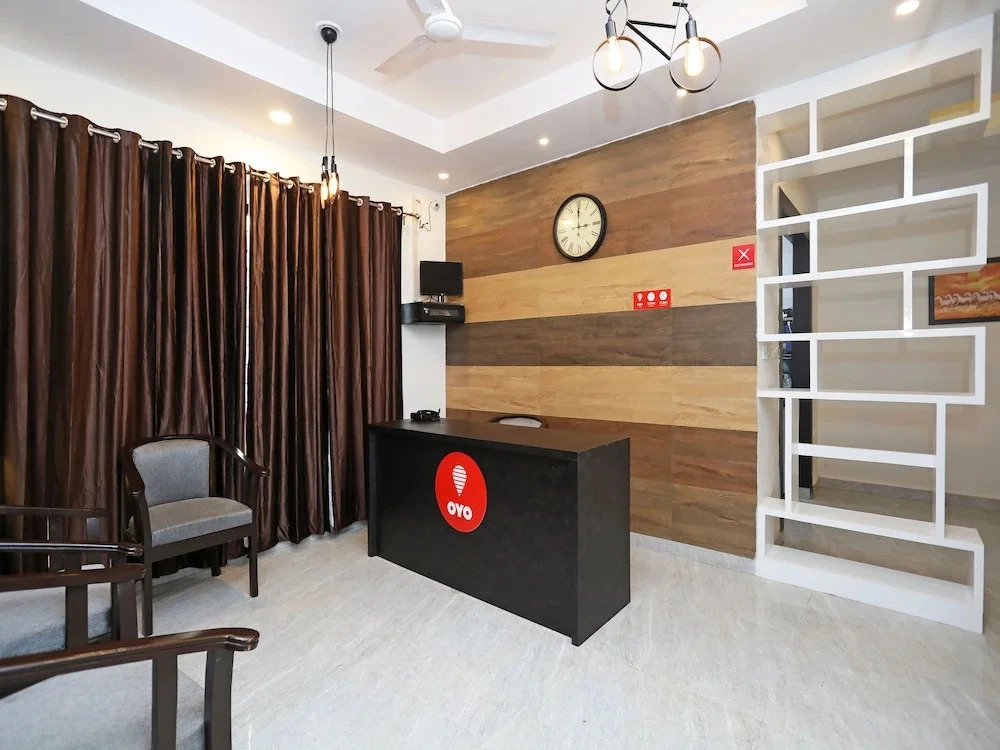POP 92284 Hotel Prisha Inn